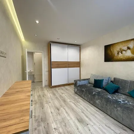 квартира для вас карла мікльоша 7 Lviv